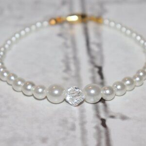 💎 Faux Pearl & Crystal Beaded Bracelet · NWOT · 8" · Gold Barrel Clasp ✨